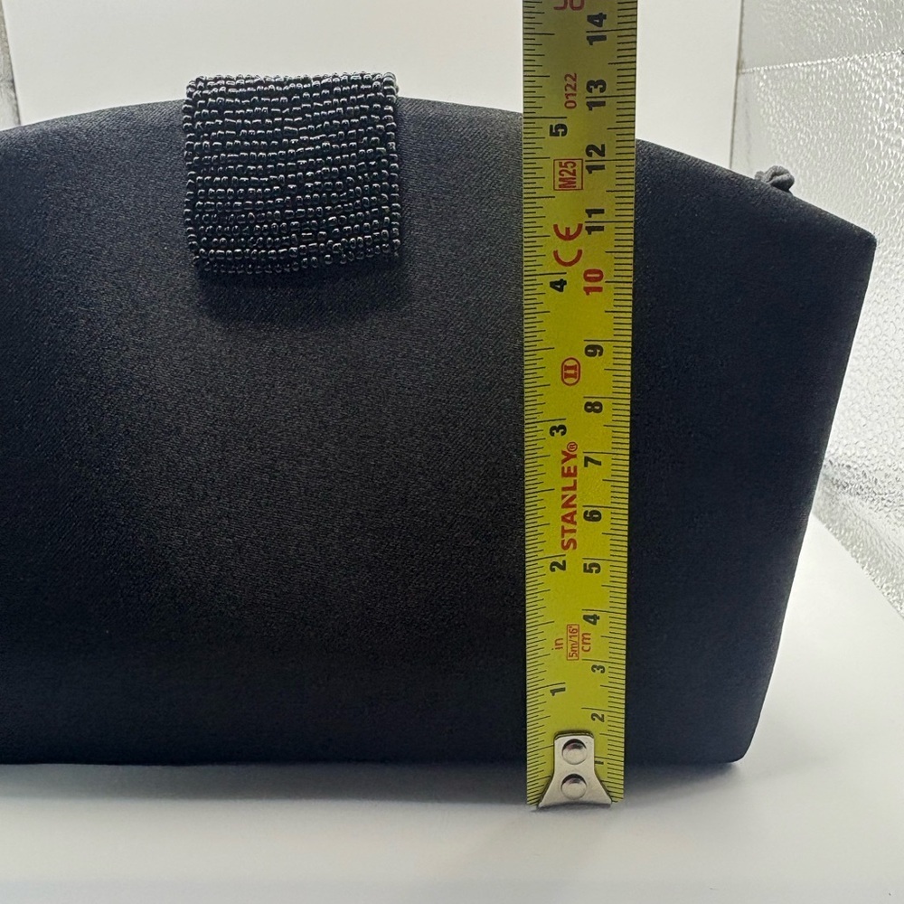 Shiseido Black Clutch - Picture 9 of 11